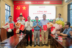 PHƯỜNG AN LỘC CÔNG BỐ QUYẾT ĐỊNH CÔNG TÁC CÁN BỘ