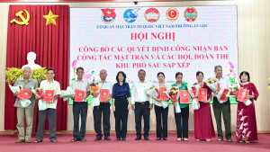 PHƯỜNG AN LỘC TỔ CHỨC HỘI NGHỊ CÔNG BỐ QUYẾT ĐỊNH CÔNG NHẬN...